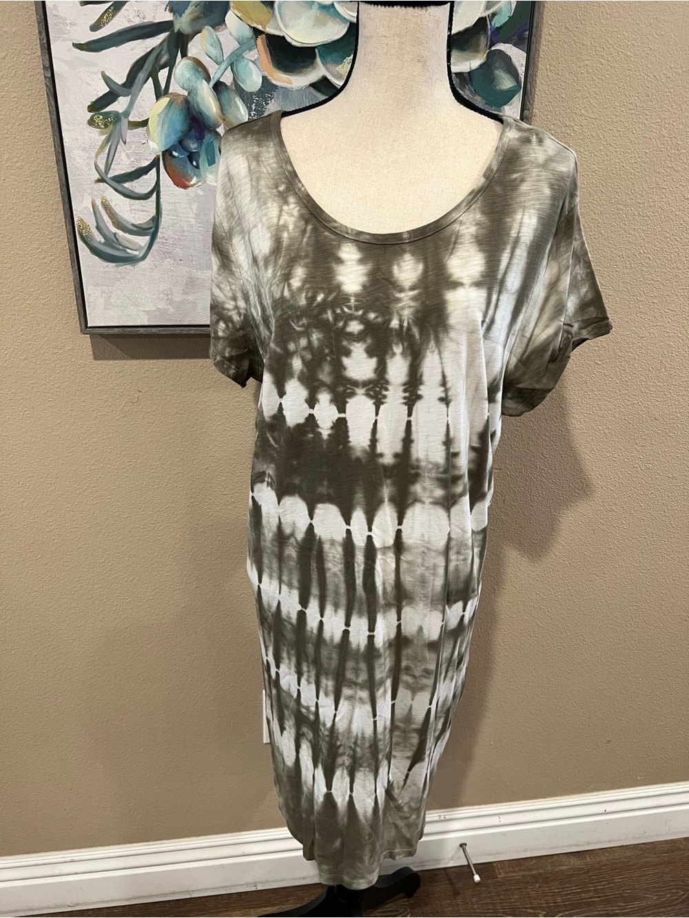 Gap Women's Knee Length Relaxed Fit Lightweight T-Shirt Dress